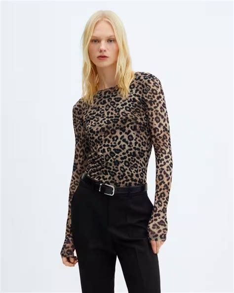 12 prendas y accesorios de leopardo de Zara  .